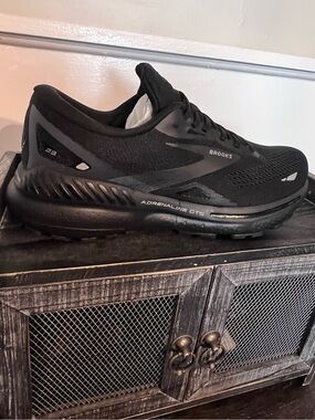 Brooks Men’s Running Shoes - Black